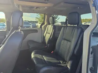 Chrysler Town and Country 2016 Touring-L 4dr Mini-Van