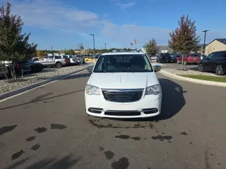 Chrysler Town and Country 2016 Touring-L 4dr Mini-Van