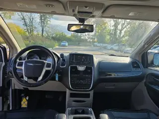Chrysler Town and Country 2016 Touring-L 4dr Mini-Van