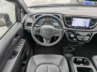 Chrysler Pacifica 2025 Select 4dr Mini-Van