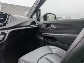 Chrysler Pacifica 2025 Select 4dr Mini-Van