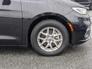 Chrysler Pacifica 2025 Select 4dr Mini-Van