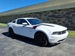 Ford Mustang 2011 GT Premium 2dr Fastback