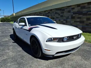Ford Mustang 2011 GT Premium 2dr Fastback