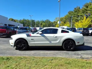 Ford Mustang 2011 GT Premium 2dr Fastback
