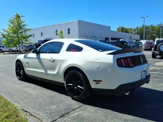 Ford Mustang 2011 GT Premium 2dr Fastback
