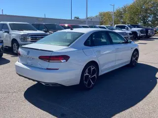 Volkswagen Passat 2020 R-Line 4dr Sedán