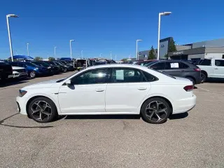 Volkswagen Passat 2020 R-Line 4dr Sedán