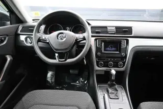 Volkswagen Passat 2018 2.0T S 4dr Sedán