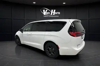 2024 Chrysler Pacifica Hybrid