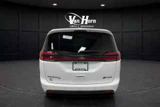 2024 Chrysler Pacifica Hybrid