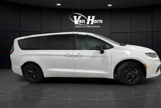 2024 Chrysler Pacifica Hybrid