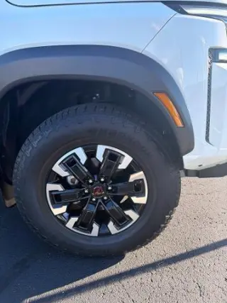 Nissan Frontier 2024 4x4 PRO-4X 4dr Crew Cab 5 ft. SB