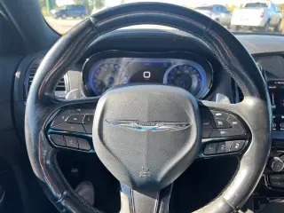 2018 Chrysler 300