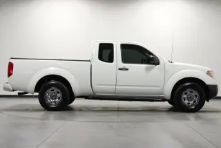 Nissan Frontier 2018 4x2 S 4dr King Cab 6.1 ft. SB 5M
