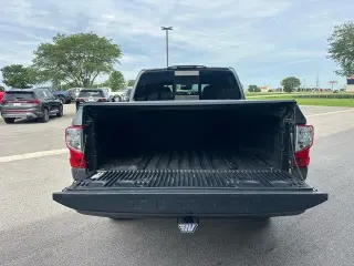 Nissan Titan 2018 4x4 S 4dr Crew Cab