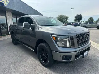 Nissan Titan 2018 4x4 S 4dr Crew Cab