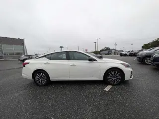 Nissan Altima 2026 2.5 SV 4dr Sedán