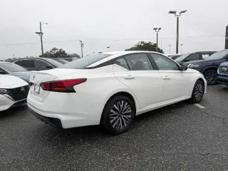 Nissan Altima 2026 2.5 SV 4dr Sedán