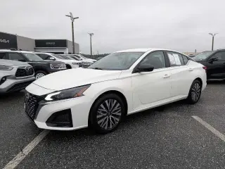 Nissan Altima 2026 2.5 SV 4dr Sedán