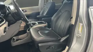 2024 Chrysler Pacifica Hybrid