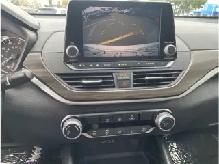 Nissan Altima 2024 2.5 SV 4dr Sedán