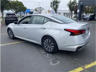 Nissan Altima 2024 2.5 SV 4dr Sedán