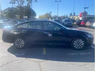 Nissan Altima 2025 2.5 SV 4dr Sedán