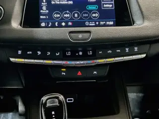 Cadillac XT4 2023 Premium Luxury 4puertas Crossover
