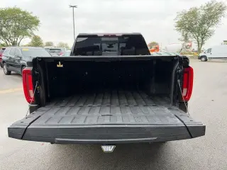 GMC Sierra 1500 2019 4x4 Denali 4dr Crew Cab 5.8 ft. SB