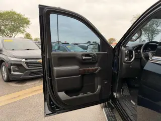 GMC Sierra 1500 2019 4x4 Denali 4dr Crew Cab 5.8 ft. SB