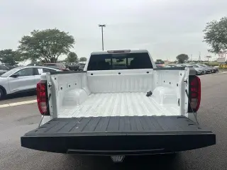 GMC Sierra 1500 2020 4x4 Elevation 4 puertas Doble Cabina 6.6 pies SB