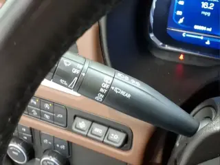 Chevrolet Suburban 2022 4x4 High Country 4dr SUV
