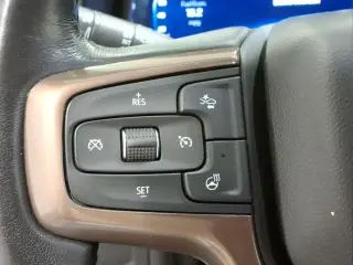 Chevrolet Suburban 2022 4x4 High Country 4dr SUV