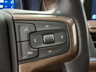 Chevrolet Suburban 2022 4x4 High Country 4dr SUV