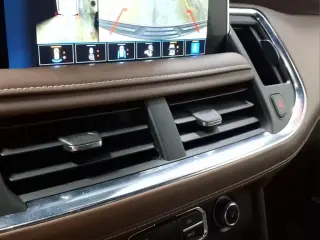 Chevrolet Suburban 2022 4x4 High Country 4dr SUV