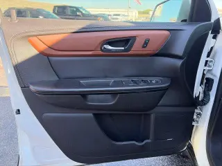 Chevrolet Traverse 2015 LT 4dr SUV con 1LT