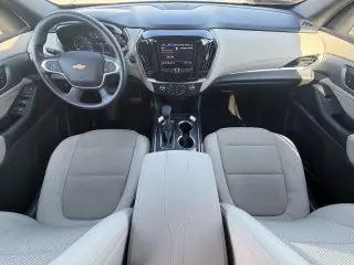 Chevrolet Traverse 2022 4x4 LS 4dr SUV w/1FL