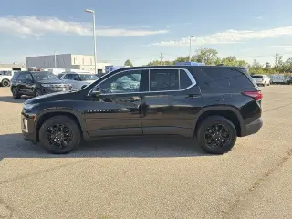 Chevrolet Traverse 2022 4x4 LS 4dr SUV w/1FL