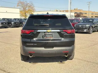 Chevrolet Traverse 2022 4x4 LS 4dr SUV w/1FL