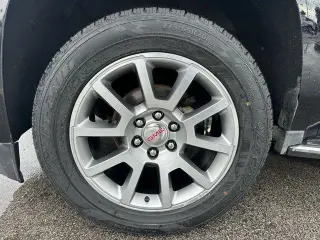 GMC Yukon XL 2019 4x4 Denali 4dr SUV