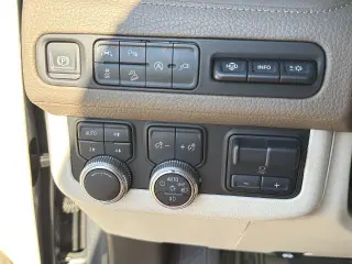 GMC Yukon 2021 4x4 Denali 4dr SUV