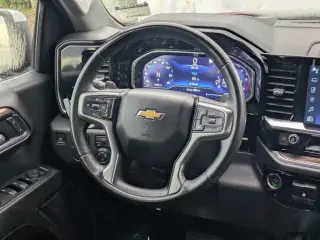Chevrolet Silverado 1500 2023 4x4 LT 4dr Crew Cab 5.8 ft. SB w/1LT