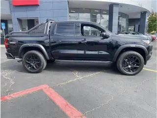Chevrolet Colorado 2025 4x4 Trail Boss 4dr Crew Cab 5 ft. SB
