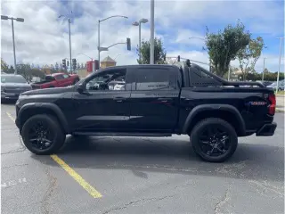 Chevrolet Colorado 2025 4x4 Trail Boss 4dr Crew Cab 5 ft. SB