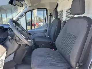 Ford Transit 2019 250 3dr SWB Low Roof Cargo Van w/Sliding Passenger Side Door