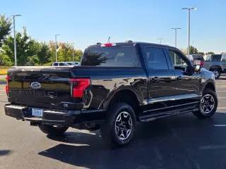 Ford F-150 Lightning 2023 AWD XLT 4dr SuperCrew 5.5 ft. SB