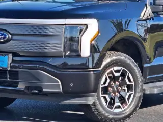 Ford F-150 Lightning 2023 AWD XLT 4dr SuperCrew 5.5 ft. SB