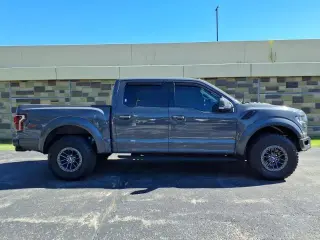 Ford F-150 2018 4x4 Raptor 4dr SuperCrew 5.5 ft. SB