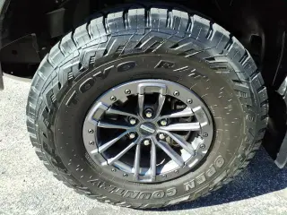 Ford F-150 2018 4x4 Raptor 4dr SuperCrew 5.5 ft. SB